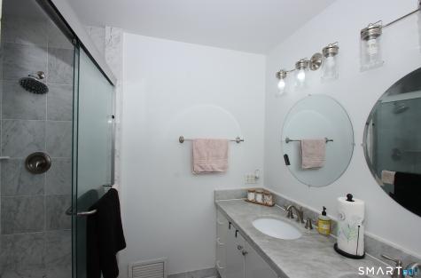 14 Harbour Close New Haven CT 06519