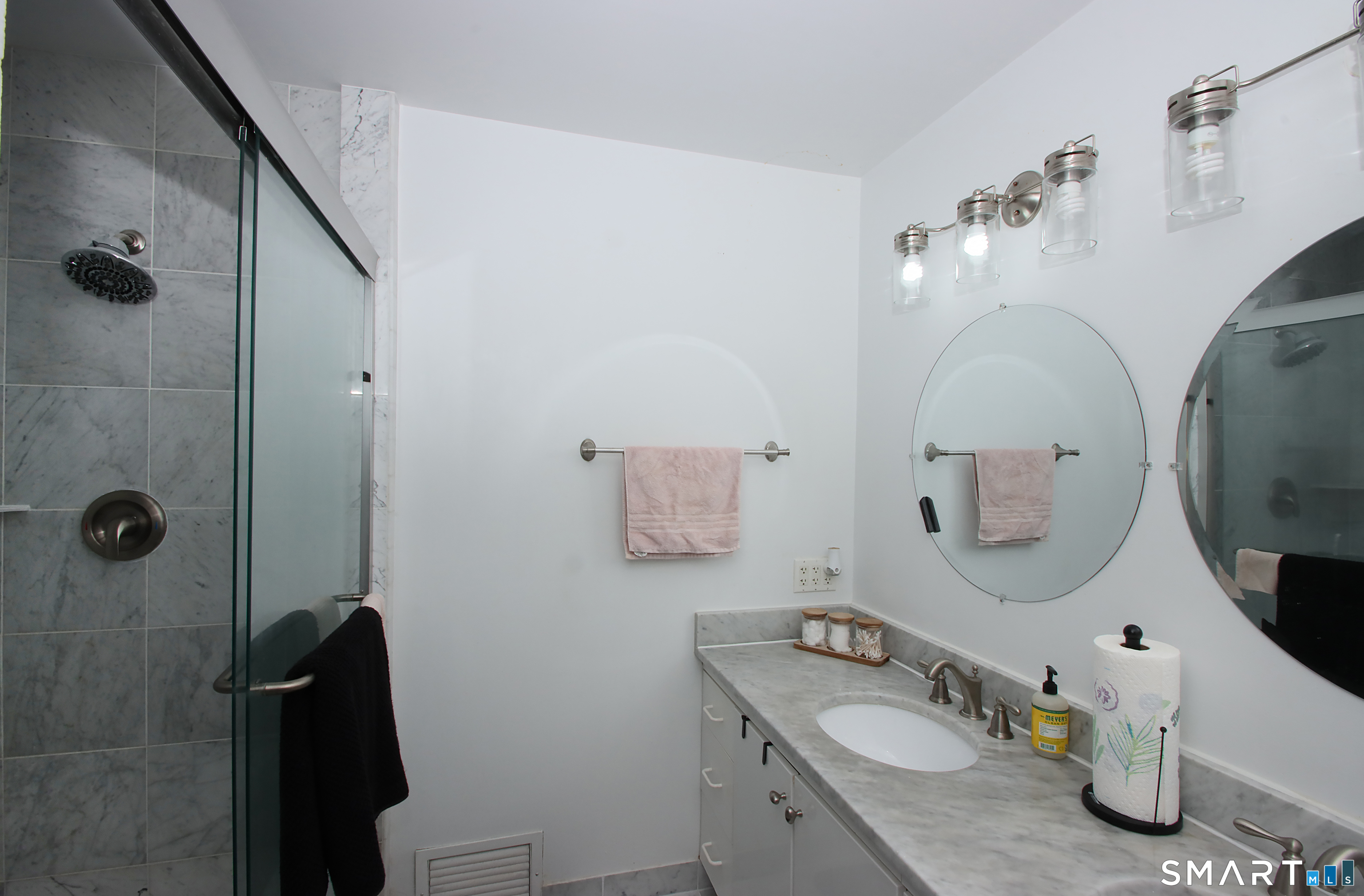 14 Harbour Close New Haven CT 06519