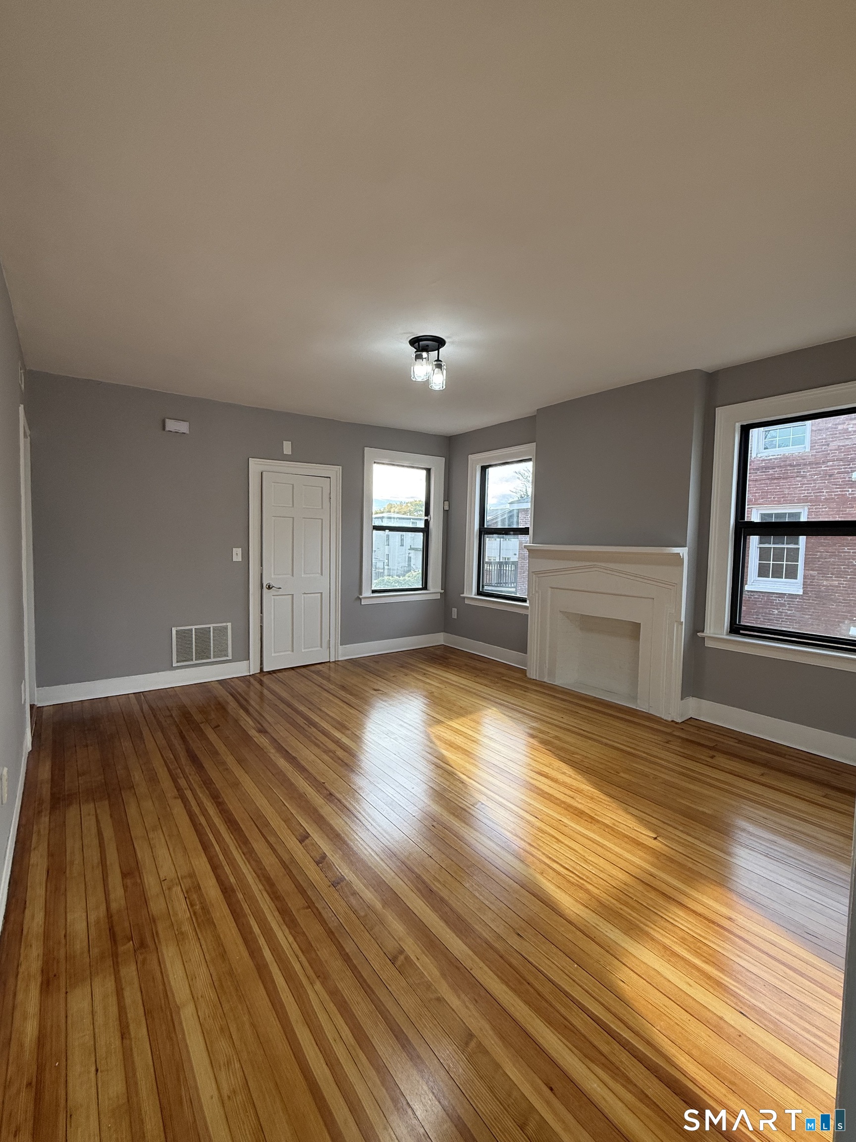 72 Cedar Street Hartford CT 06106