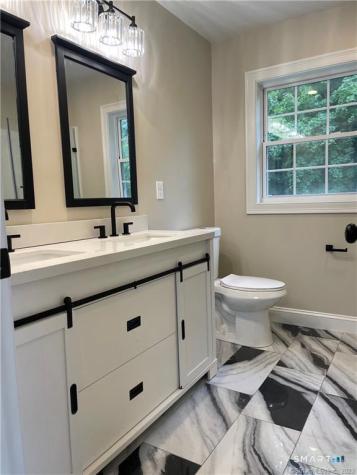 12 Sleepy Hollow Pentway Ledyard CT 06335