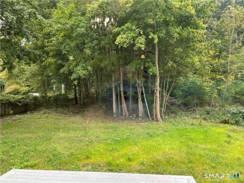 12 Sleepy Hollow Pentway Ledyard CT 06335