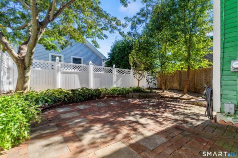 14 High Street East Lyme CT 06357