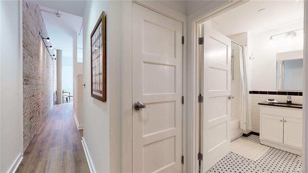 15 Dinah Street West Hartford CT 06107