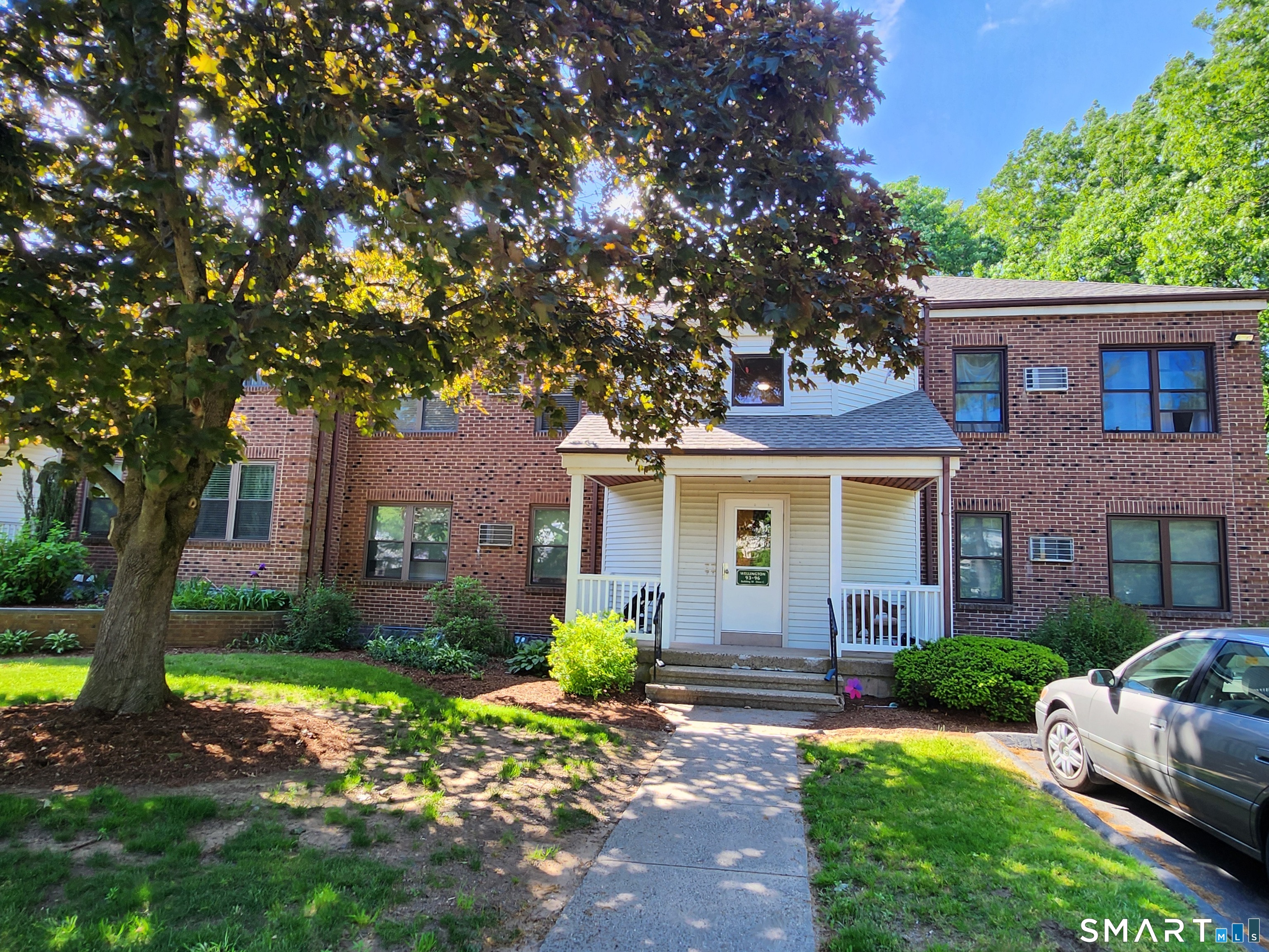 96 Wellington Drive Farmington CT 06032