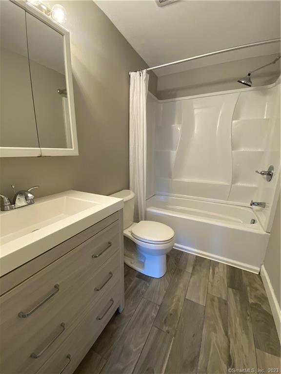 21 Allspice Lane Glastonbury CT 06033