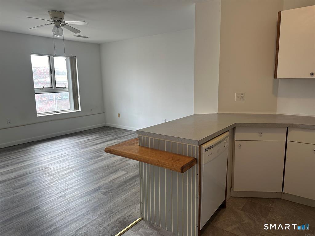 1334 Dixwell Avenue Hamden CT 06514