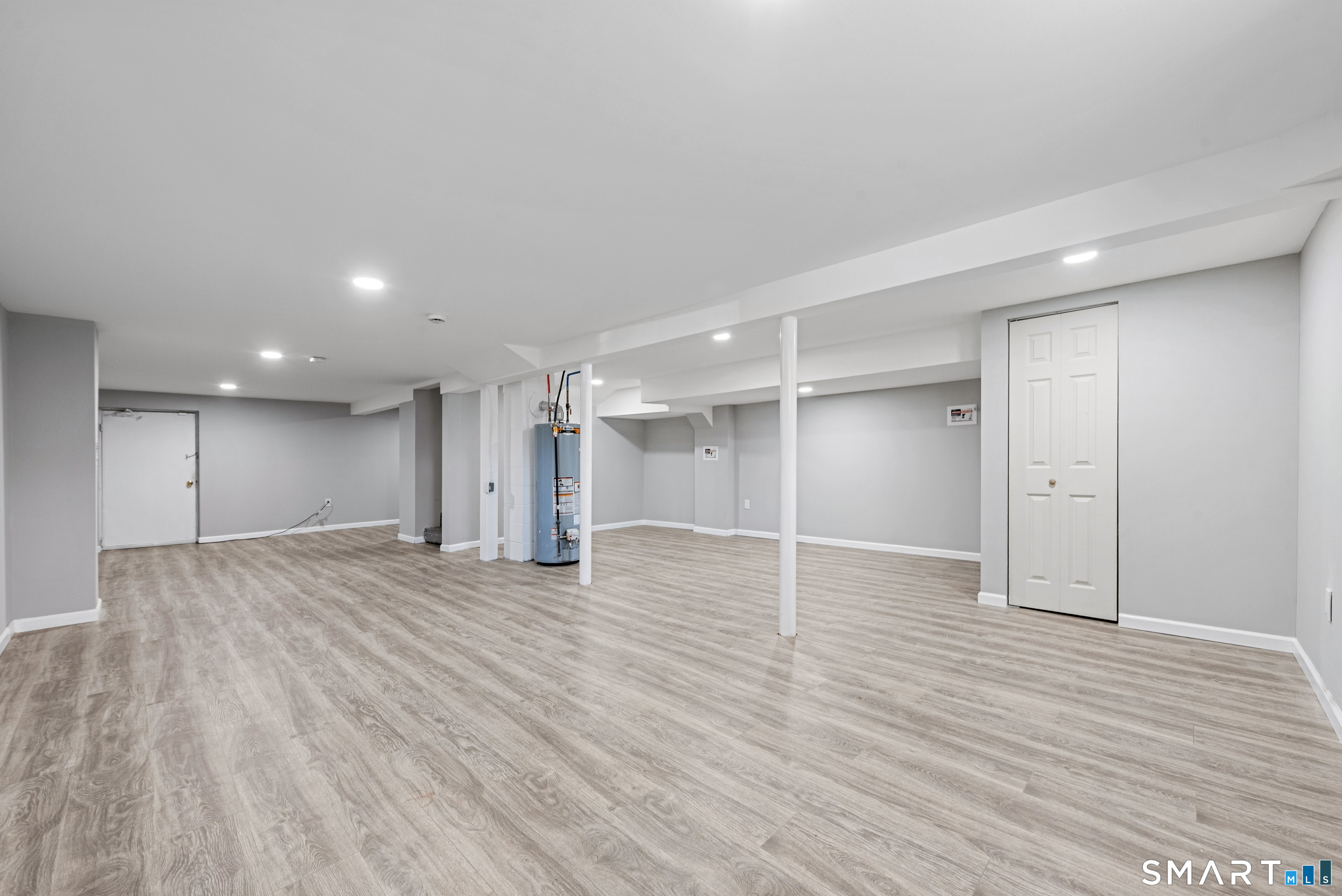 130 Deramo Place Bridgeport CT 06606