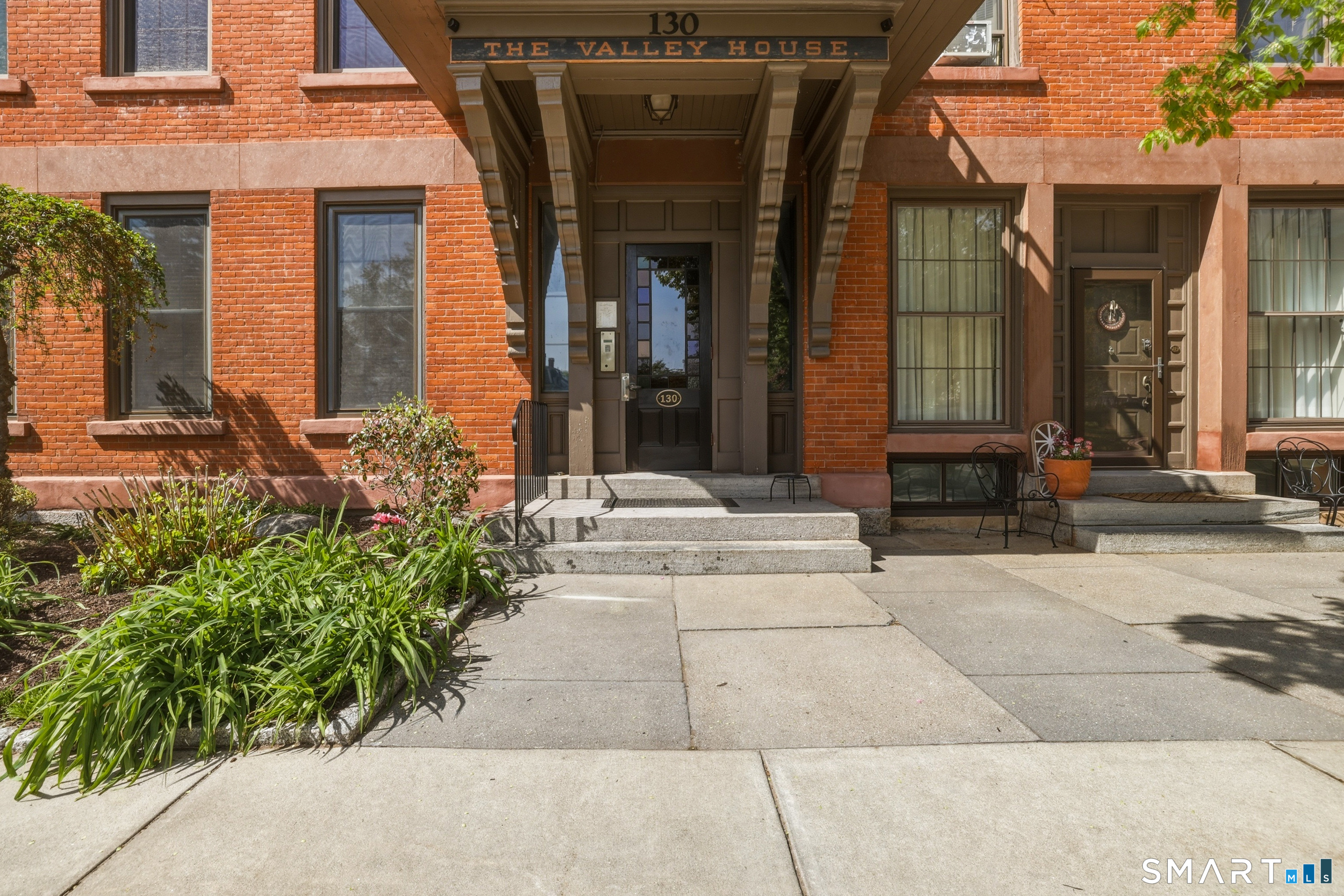 130 Main Street Canton CT 06019