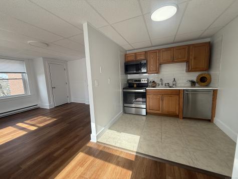 156 Garfield Avenue New London CT 06320