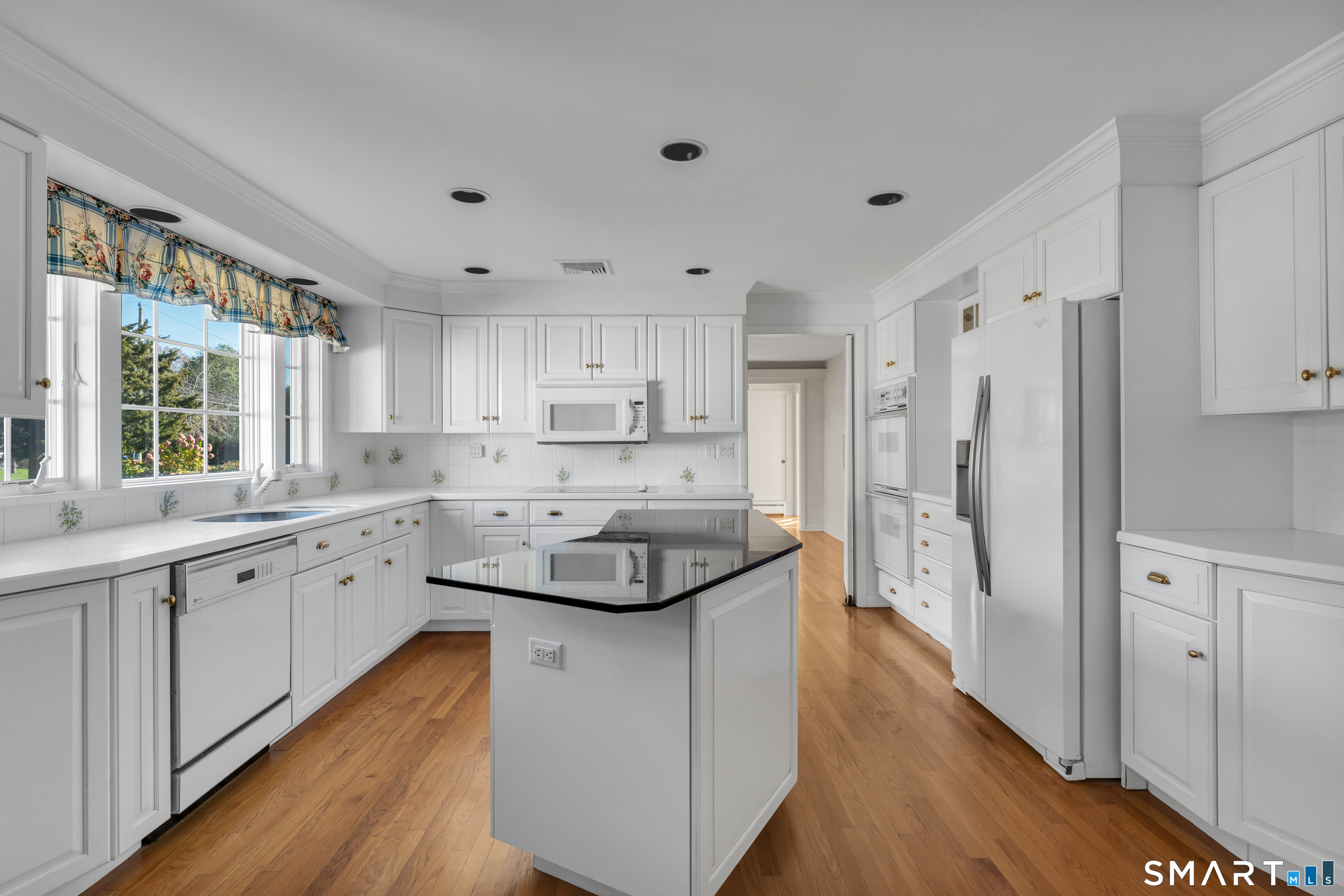 14 Neptune Avenue Madison CT 06443