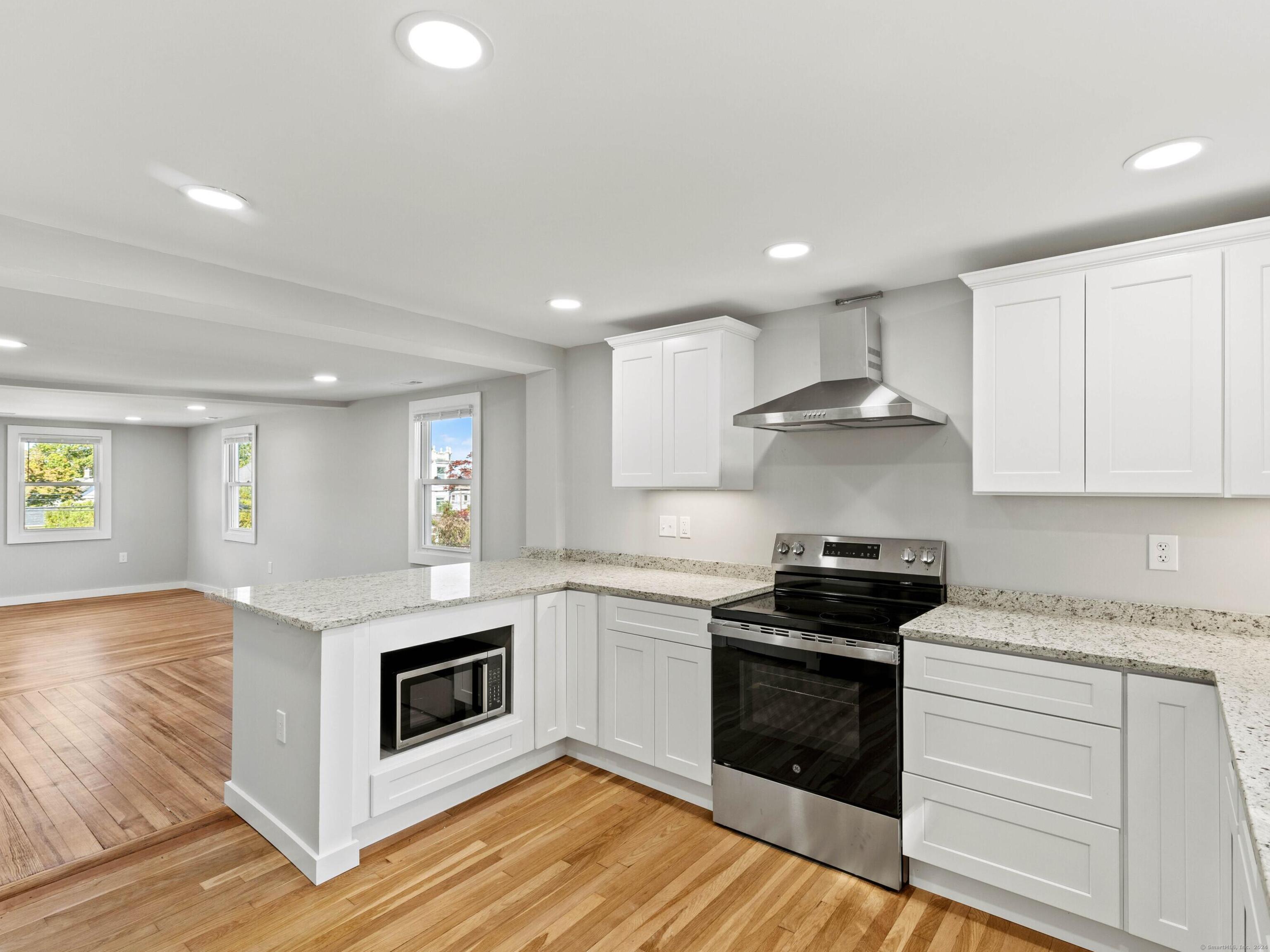 16 School Street New London CT 06320