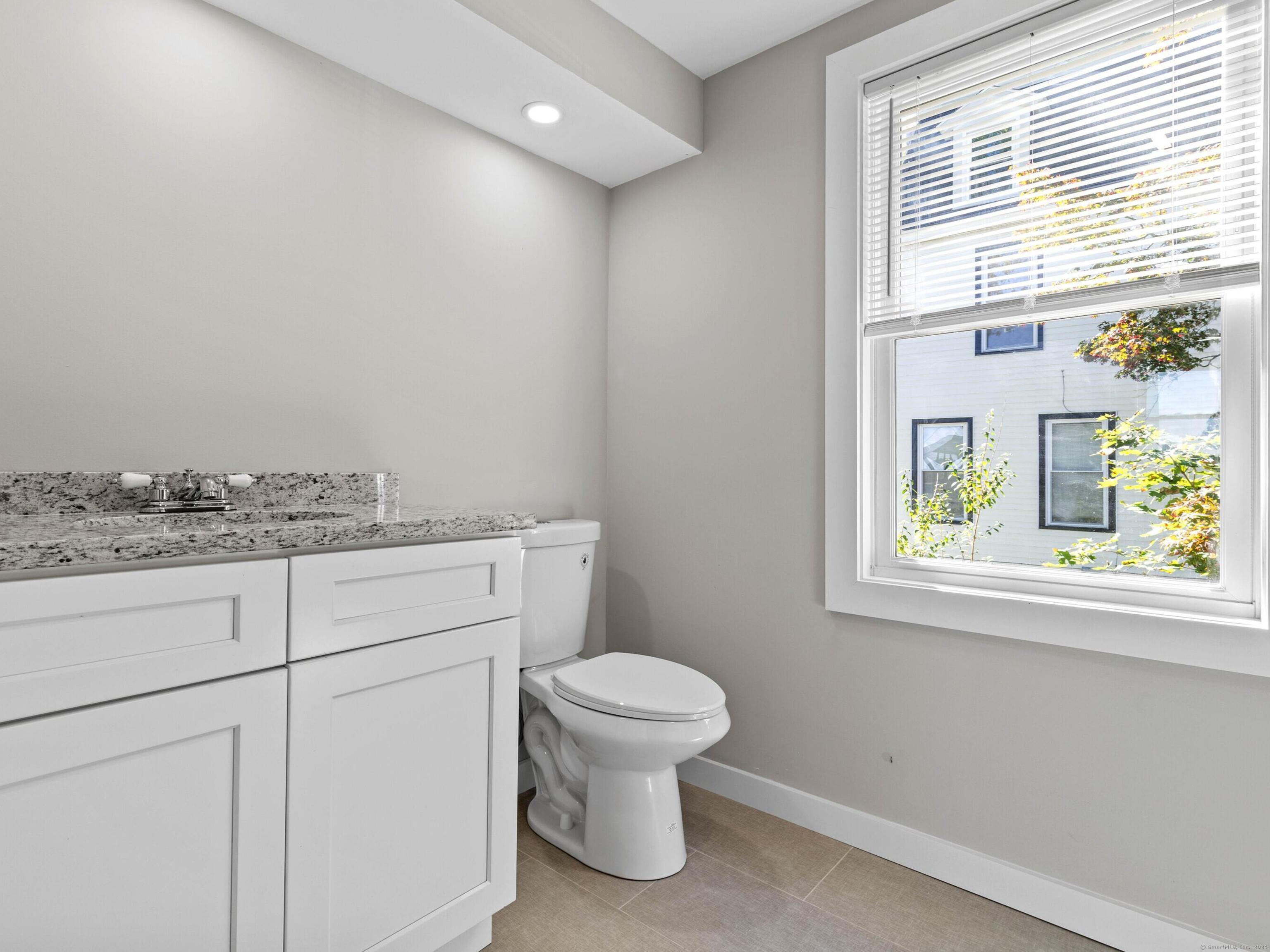 16 School Street New London CT 06320