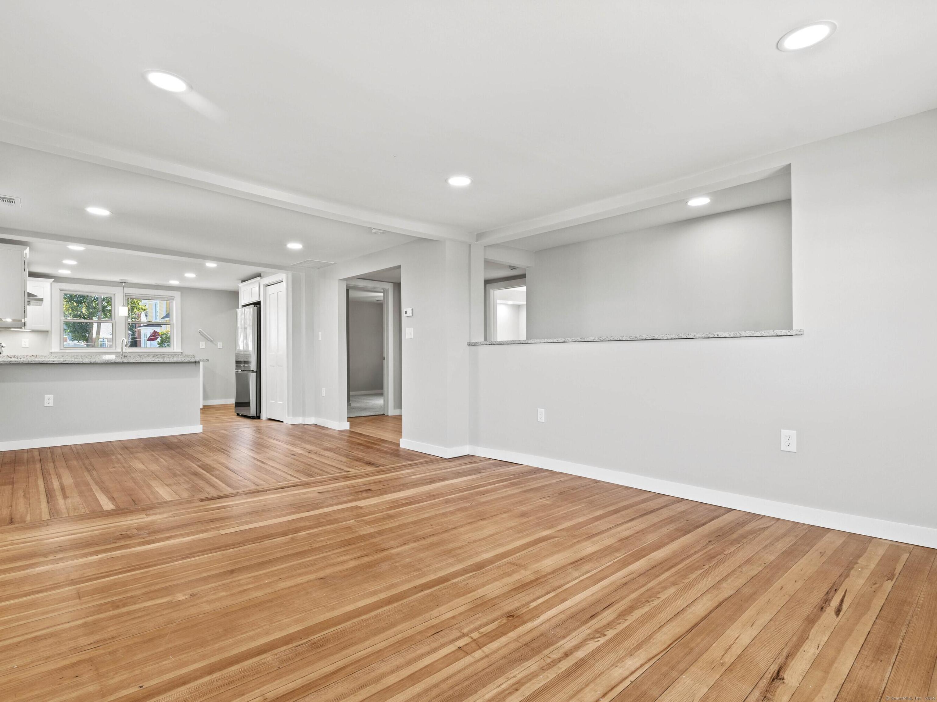 16 School Street New London CT 06320
