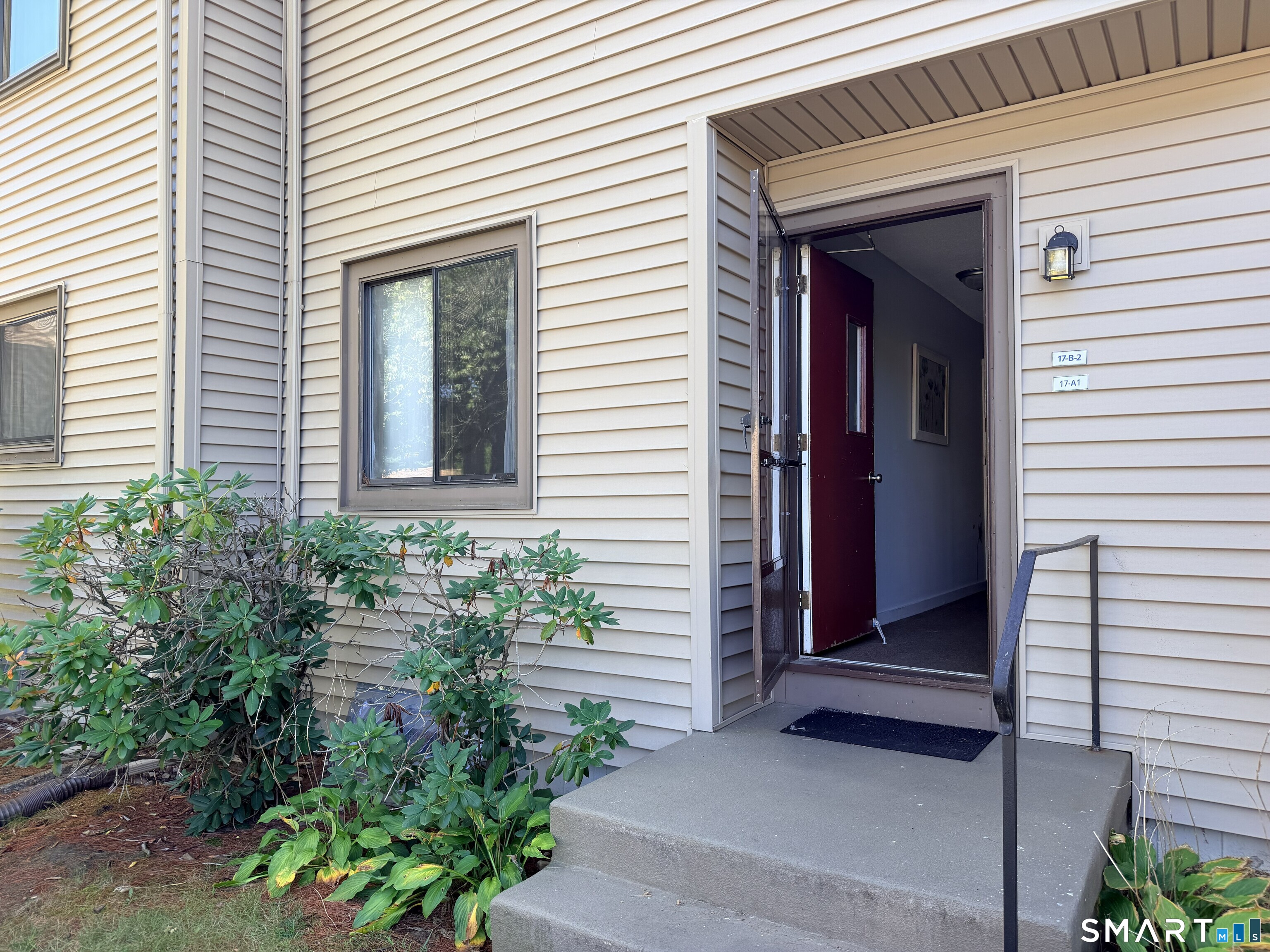 17 Greenbriar Drive Farmington CT 06032