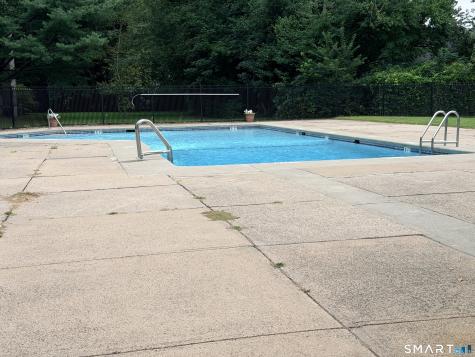 17 Greenbriar Drive Farmington CT 06032
