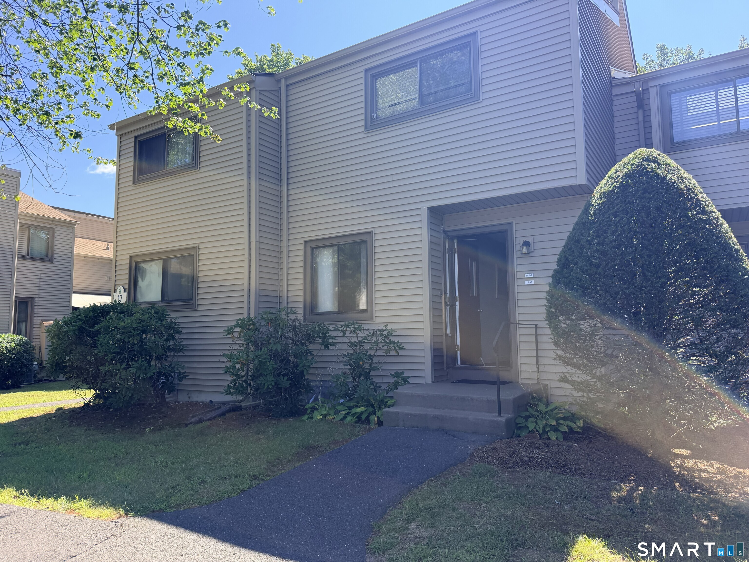17 Greenbriar Drive Farmington CT 06032