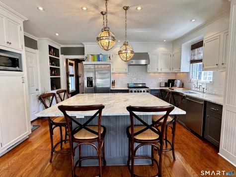 233 Rowayton Avenue Norwalk CT 06853