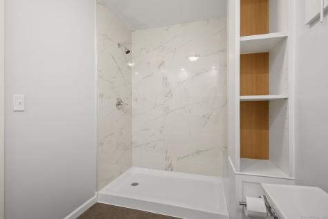 1 Chapman Avenue Waterford CT 06375