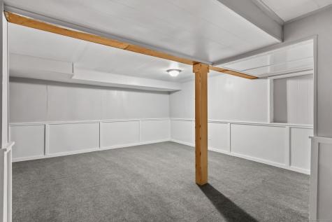 1 Chapman Avenue Waterford CT 06375