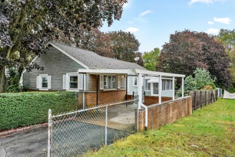 1 Chapman Avenue Waterford CT 06375