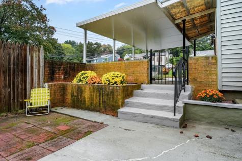 1 Chapman Avenue Waterford CT 06375