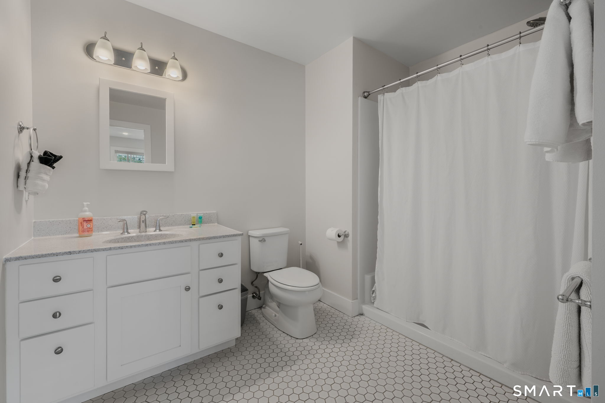 908 Stonington Road Stonington CT 06378
