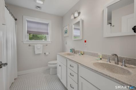 908 Stonington Road Stonington CT 06378