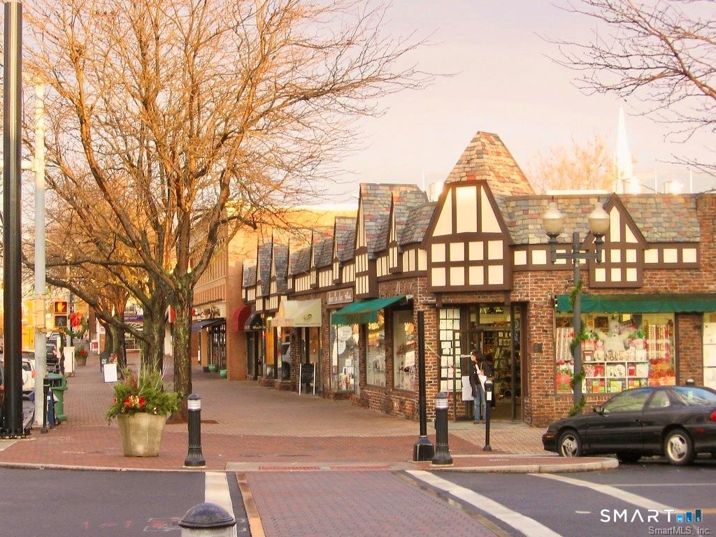 58 Maplewood Avenue West Hartford CT 06119