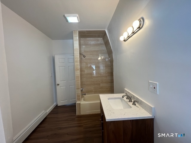 918 Maplewood Avenue Bridgeport CT 06605