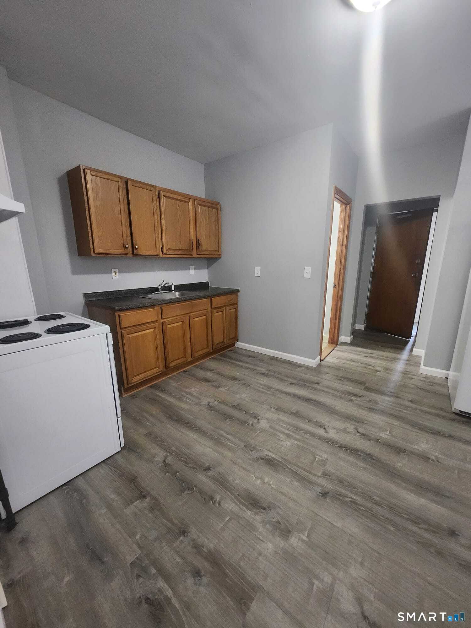 31 Whitmore Street Hartford CT 06114