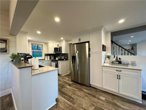 41 Candlewood Drive New Fairfield CT 06812