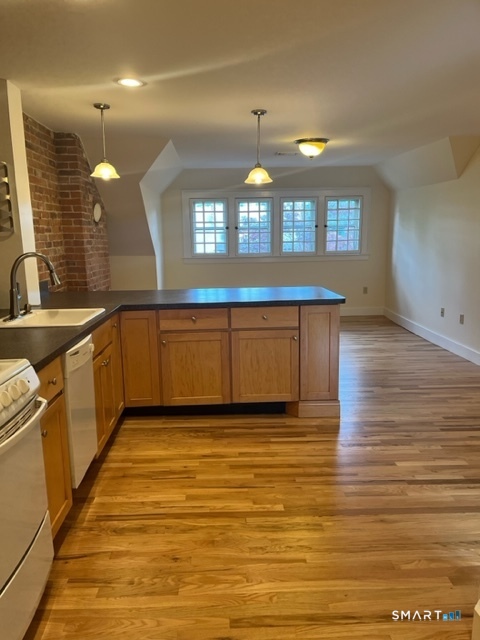 3 Columbia Street Hartford CT 06106