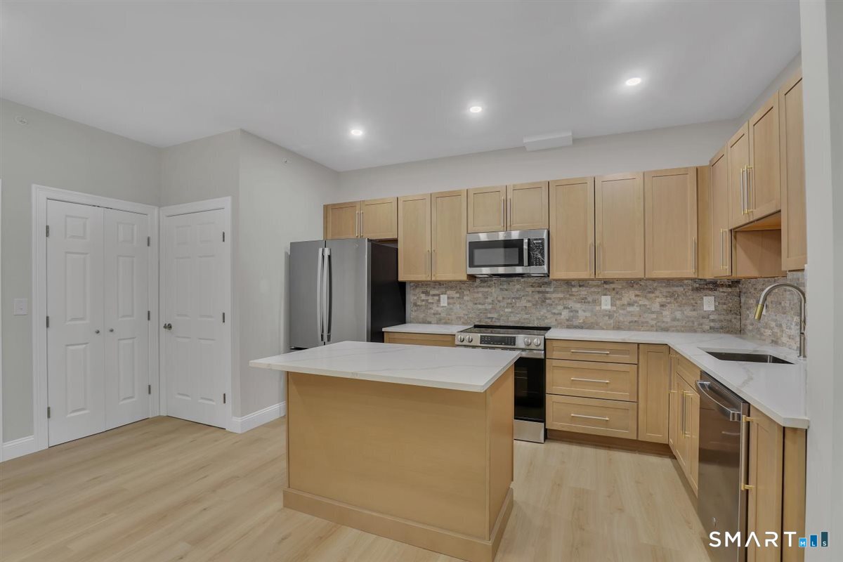 1347 New Haven Road Naugatuck CT 06770