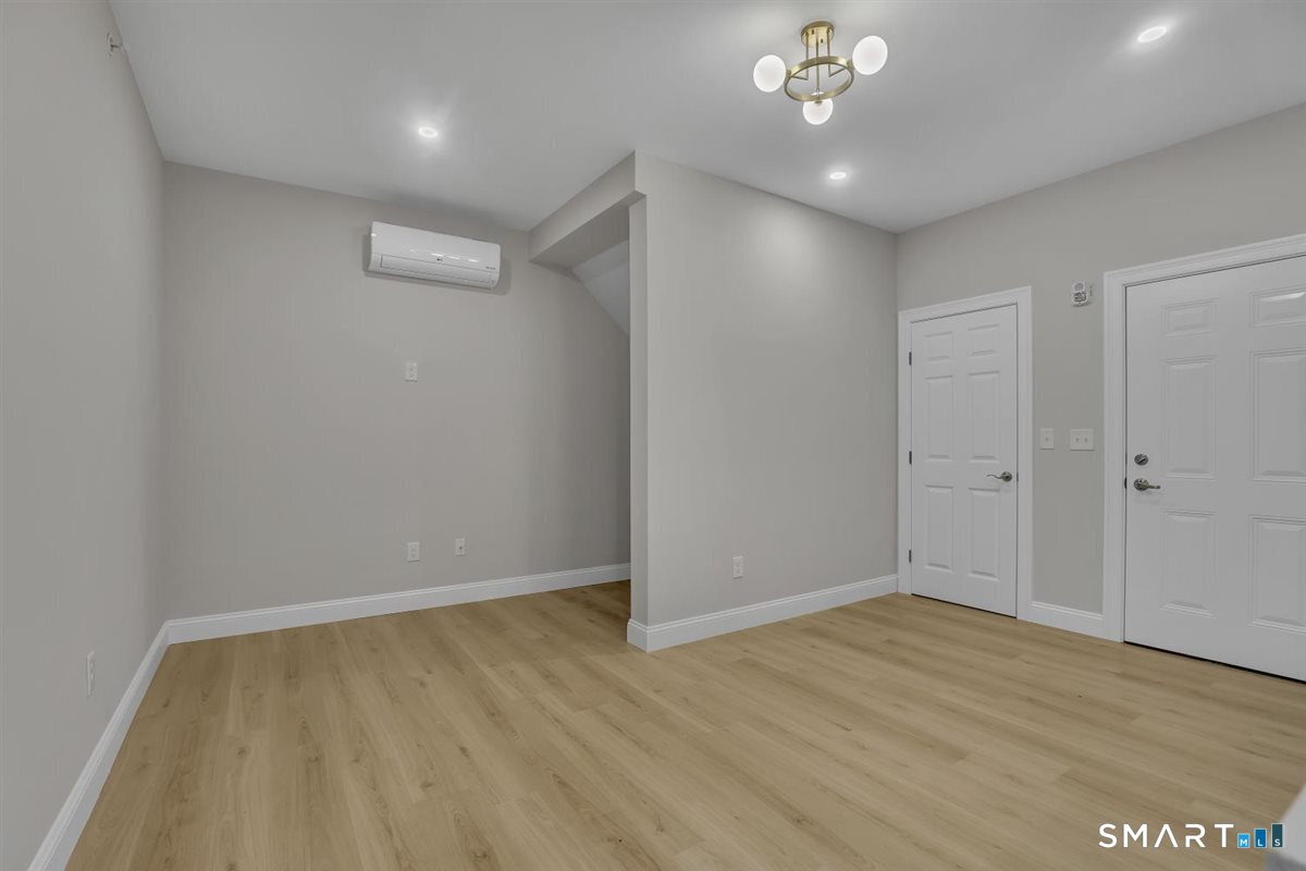 1347 New Haven Road Naugatuck CT 06770