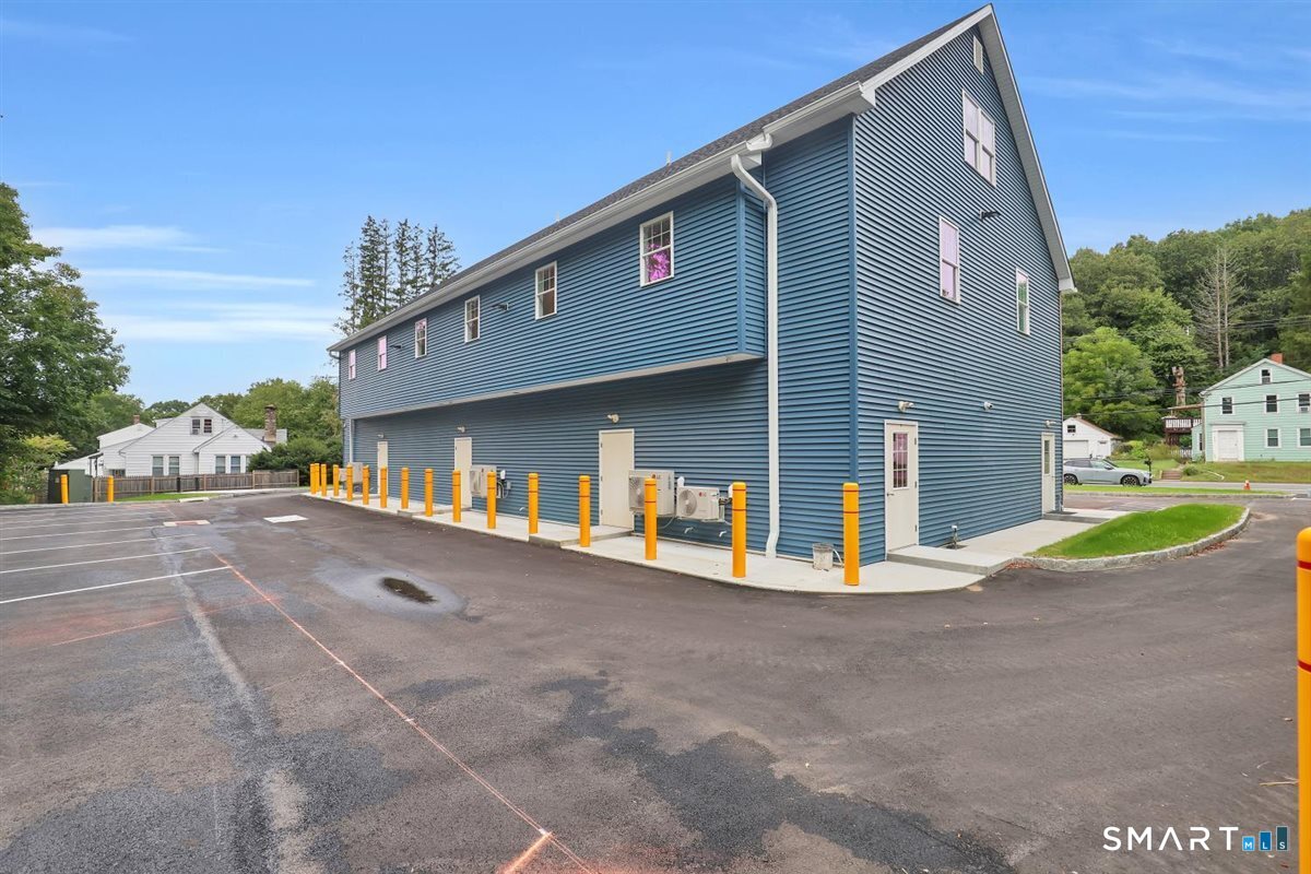 1347 New Haven Road Naugatuck CT 06770
