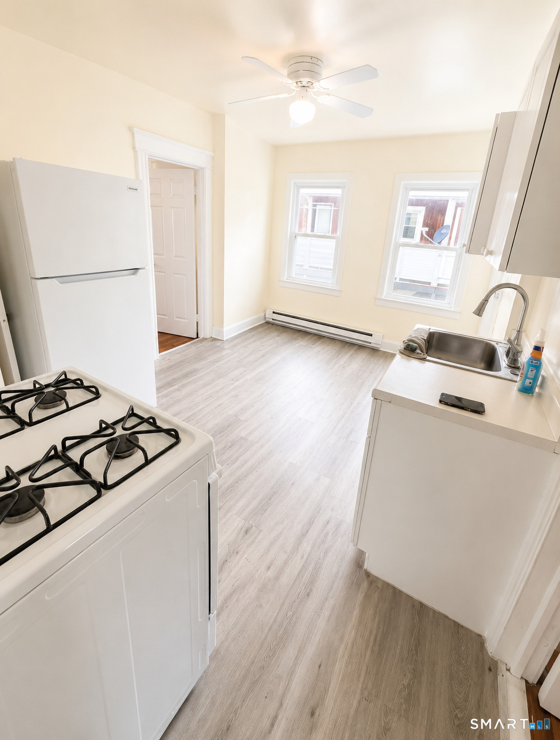 6 East Walnut Street Stamford CT 06902