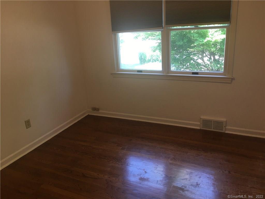 24 7TH Avenue Branford CT 06405
