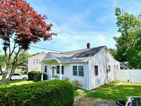 89 Cortland Circle West Hartford CT 06110