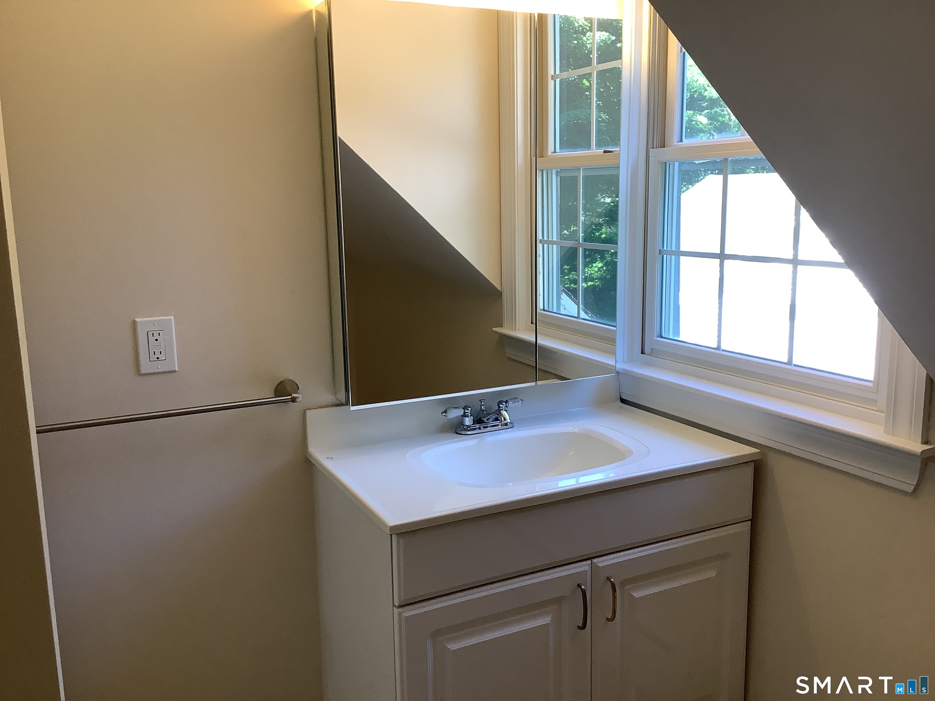 668 Huckleberry Hill Road Avon CT 06001
