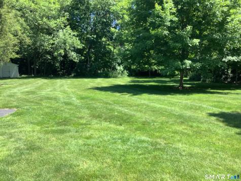 668 Huckleberry Hill Road Avon CT 06001