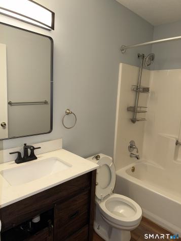 909 Hamilton Avenue Waterbury CT 06706