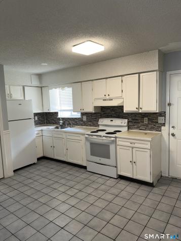 909 Hamilton Avenue Waterbury CT 06706