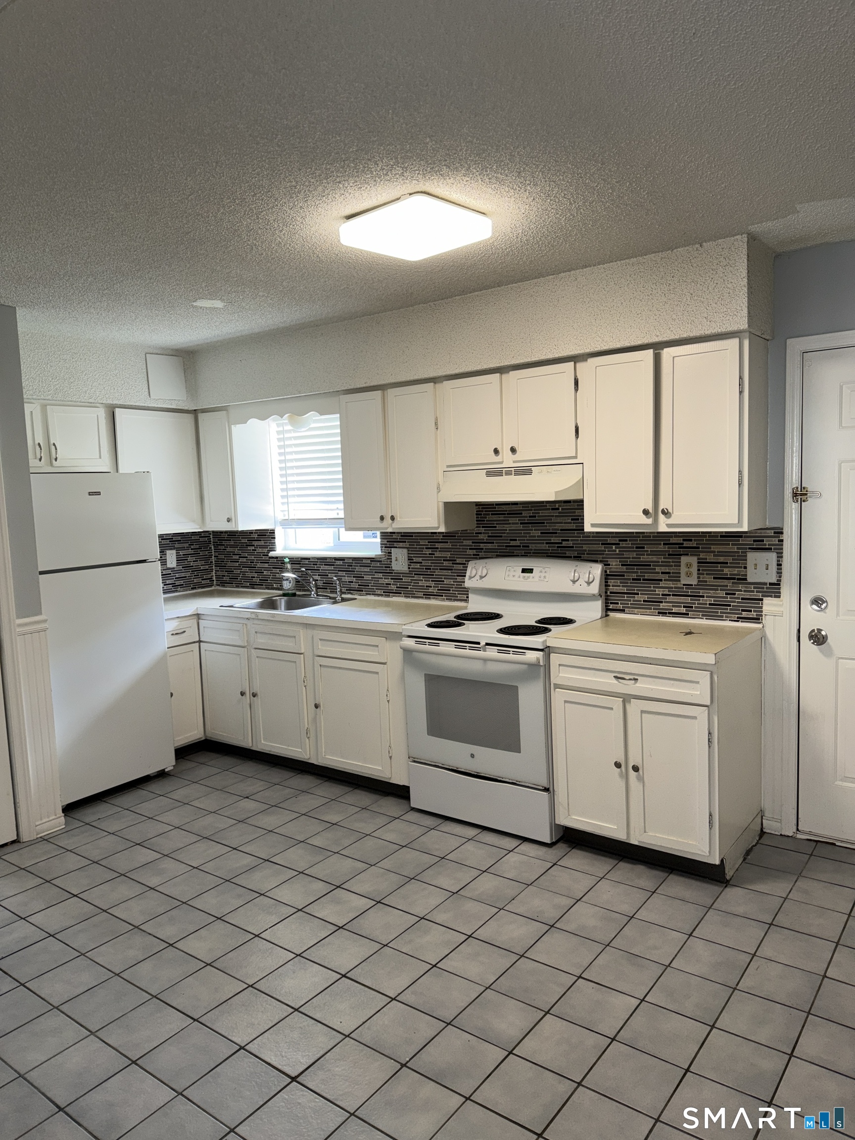 909 Hamilton Avenue Waterbury CT 06706