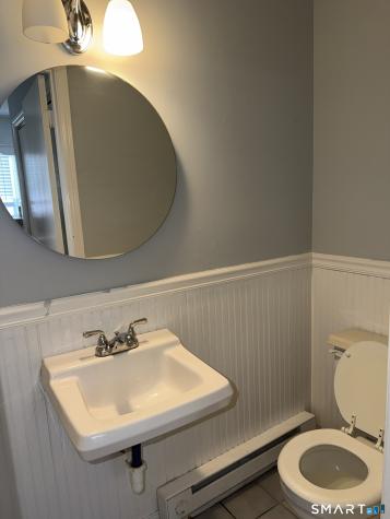 909 Hamilton Avenue Waterbury CT 06706