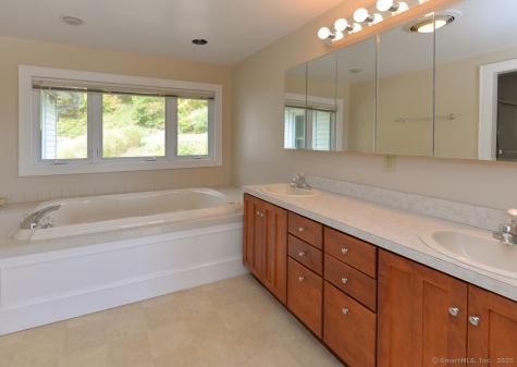 124 Purchase Brook Road Southbury CT 06488