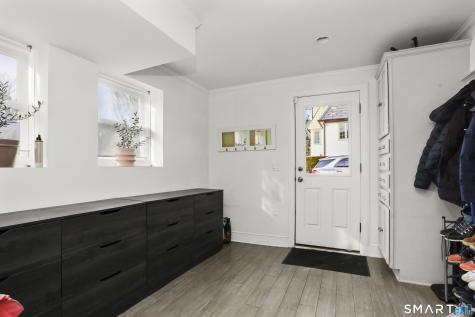 6 Meadowbank Road Greenwich CT 06870