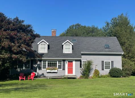 12 Taunton Lake Drive Newtown CT 06470