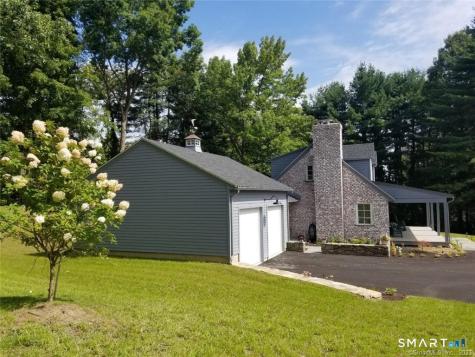 11 Apple Way Salisbury CT 06039