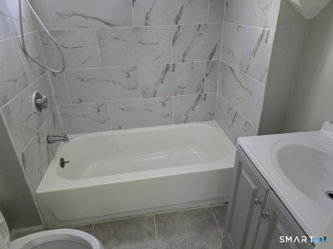 219 Woodlawn Terrace Waterbury CT 06710
