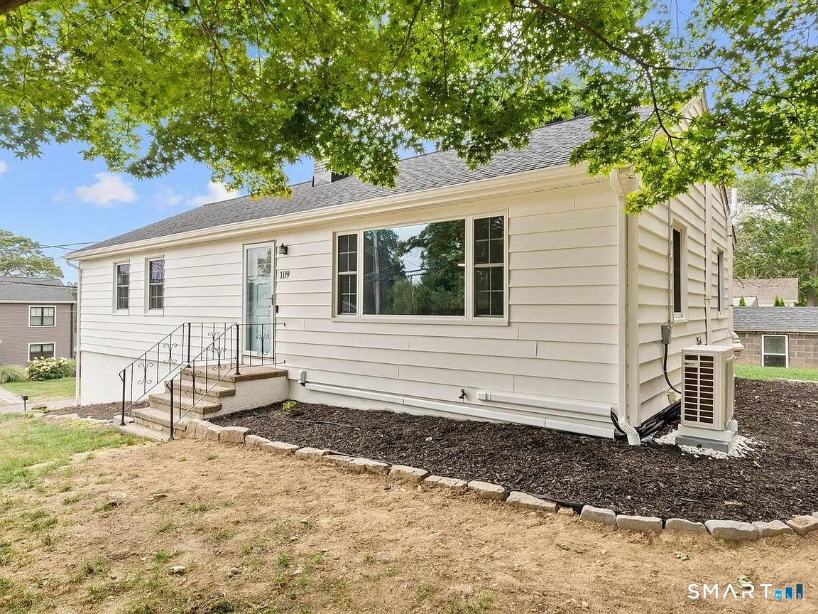 Milford CT, 109 Bryan Hill Road